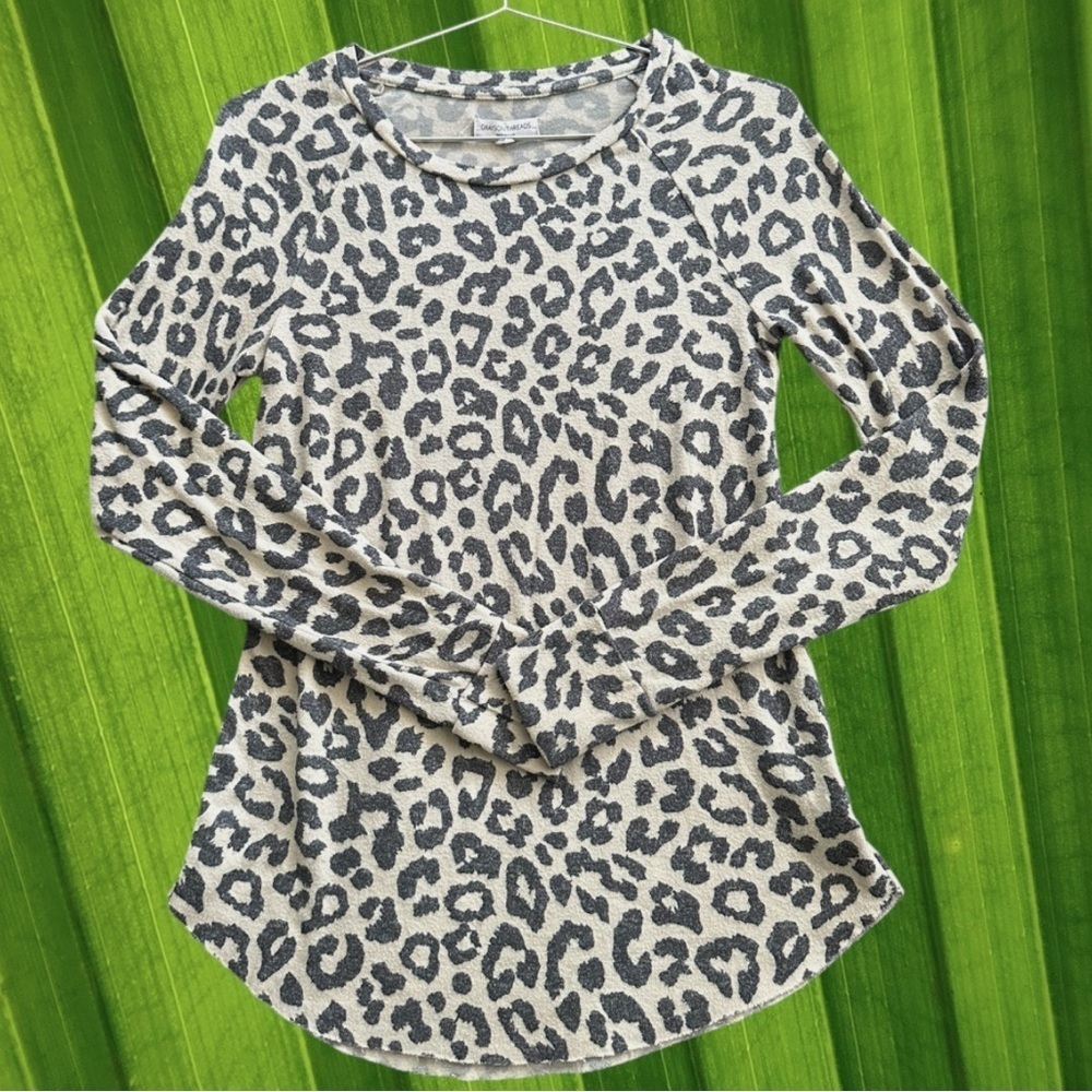 Grayson/Threads XS Leopard Cat Print Long Sleeve Shirt Extra Small Cheetah Kitty